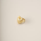 A sculptural ode to nature’s duality, the Meiocardia Vulgaris Heart Ring transforms the organic beauty of a rare marine shell into a bold, wearable statement. Crafted for those who seek depth in simplicity, this ring marries raw texture with refined elegance, embodying the balance of strength and sensitivity.
Design & Craftsmanship:
Dual-Texture Band: The ring’s surface transitions from rugged, shell-inspired ridges to a smooth, polished heart motif at its center—meticulously modeled from a 3D scan of the M